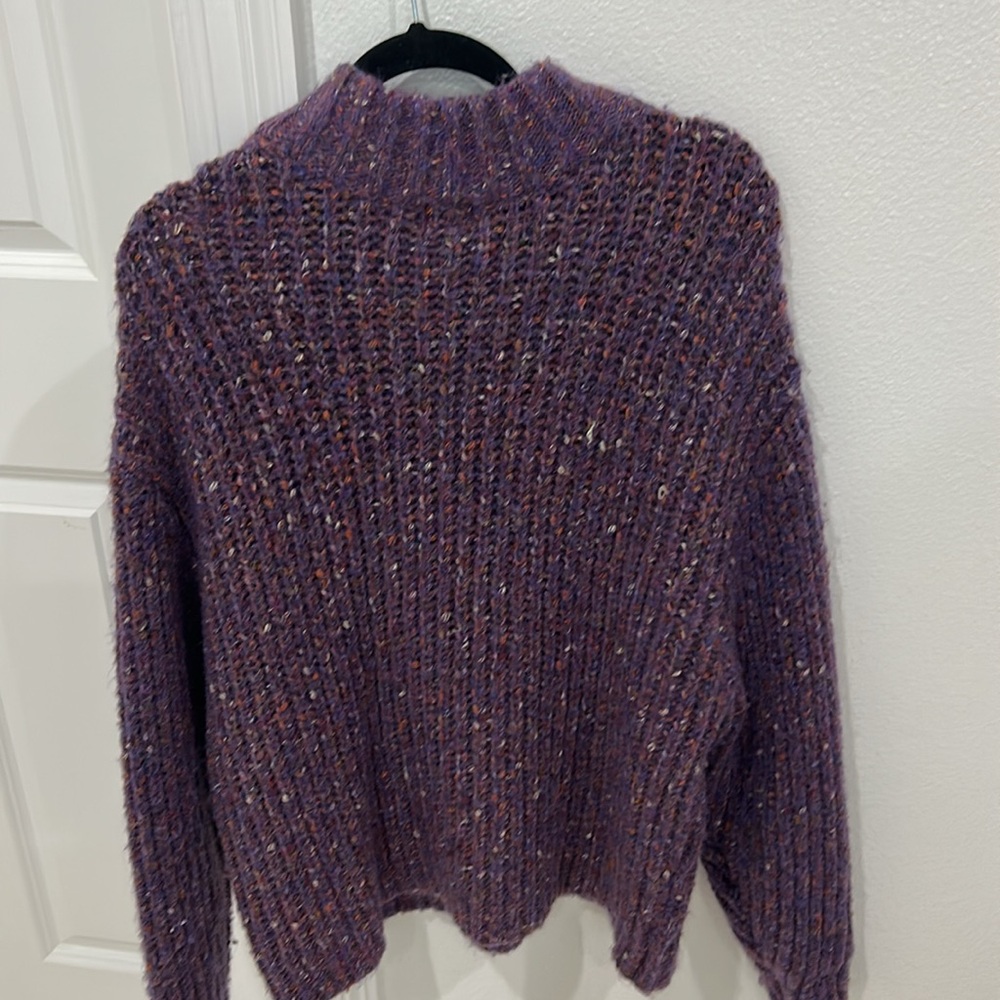 Sweater - Picture 4 of 5